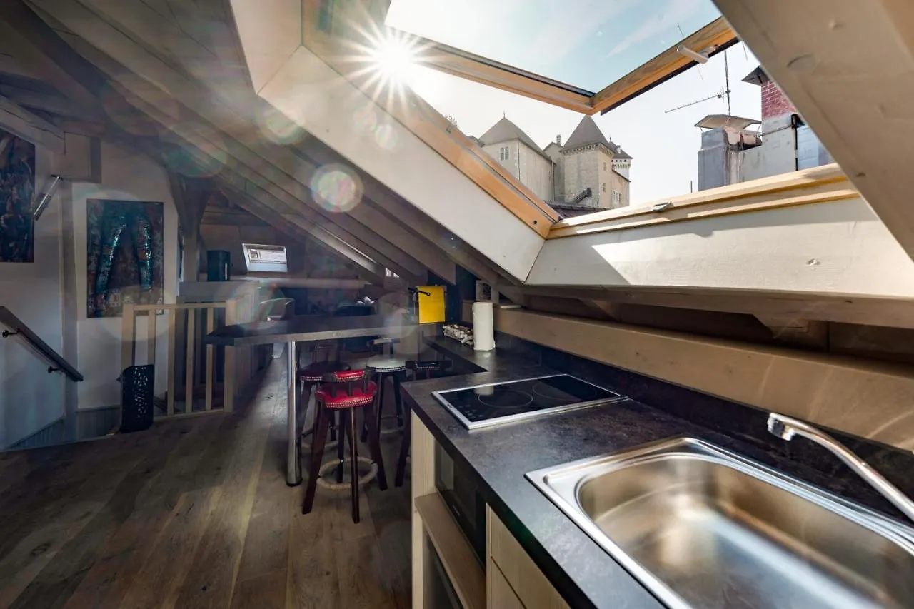 The Attic - Ideally Located In The Old Town Annecy 0*,  France