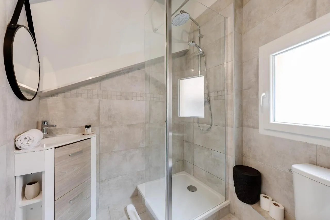 The Attic - Ideally Located In The Old Town Annecy 0*,  France