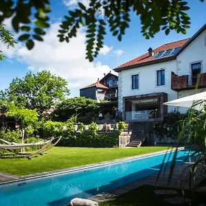 Le Clos Des Sens Отель